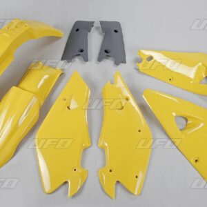 UFO KOMPLET PLASTIKÓW HUSQVARNA 2T '00-'04, 4T '02-'04 KOLOR OEM (ŻÓŁTY/GRAFITOWY) (HU600E999)