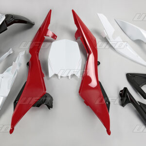 UFO KOMPLET PLASTIKÓW HUSQVARNA TC 499 4T '11-'13 KOLOR OEM (BIAŁY/CZERWONY/CZARNY) (HU612E999)