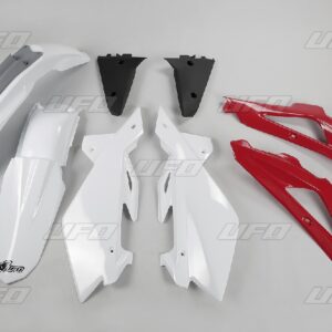 UFO KOMPLET PLASTIKÓW HUSQVARNA TC 4T '05-'07 KOLOR OEM '07 (BIAŁY/CZERWONY/CZARNY) (HU606E999)