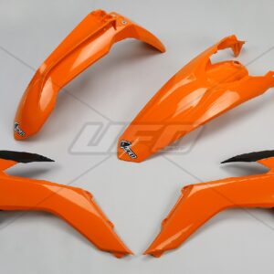 UFO KOMPLET PLASTIKÓW KTM EXC '14-'16, KOLOR OEM '14 (POMARAŃCZOWY/CZARNY) (KT516E999)