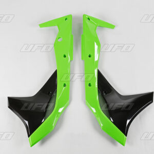 UFO OSŁONY CHŁODNICY KAWASAKI KXF 250 '17-'20 KOLOR OEM '17-'18 I '20 (ZIELONY/CZARNY)